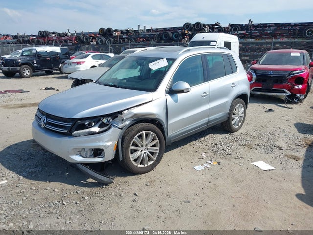 WVGAV7AX5FW527723 Volkswagen Tiguan Sel