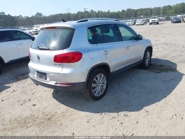WVGAV7AX5FW527723 Volkswagen Tiguan Sel