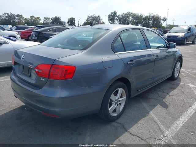 44890197 :رقم المزاد ، 3VWLL7AJ9BM101751 vin ، 2011 Volkswagen Jetta 2.0l Tdi مزاد بيع