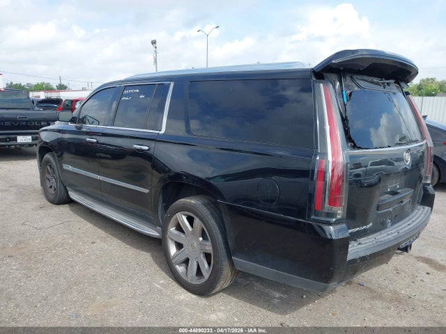 2015 CADILLAC ESCALADE ESV 1GYS3JKJ9FR266563 Photo 2