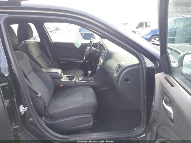 Продажа на аукционе авто 2015 Dodge Charger Se, vin: 2C3CDXBG1FH916411, номер лота: 44890246