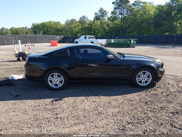 2014 Ford Mustang V6 მანქანა იყიდება აუქციონზე, vin: 1ZVBP8AM2E5295825, აუქციონის ნომერი: 44890265