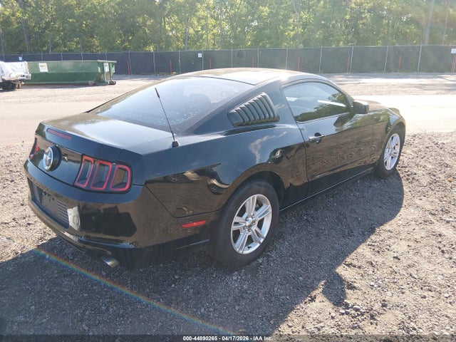 2014 Ford Mustang V6 მანქანა იყიდება აუქციონზე, vin: 1ZVBP8AM2E5295825, აუქციონის ნომერი: 44890265