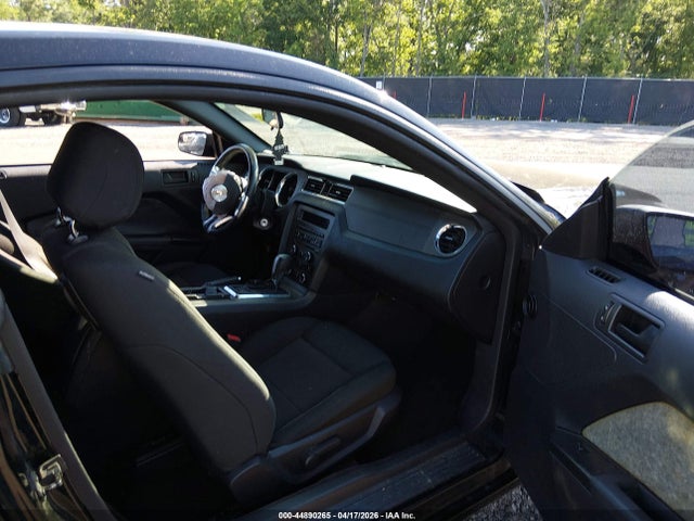 2014 Ford Mustang V6 მანქანა იყიდება აუქციონზე, vin: 1ZVBP8AM2E5295825, აუქციონის ნომერი: 44890265