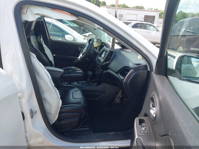 44890268 :رقم المزاد ، 1C4PJLLB1LD586165 vin ، 2020 Jeep Cherokee Latitude Plus Fwd مزاد بيع