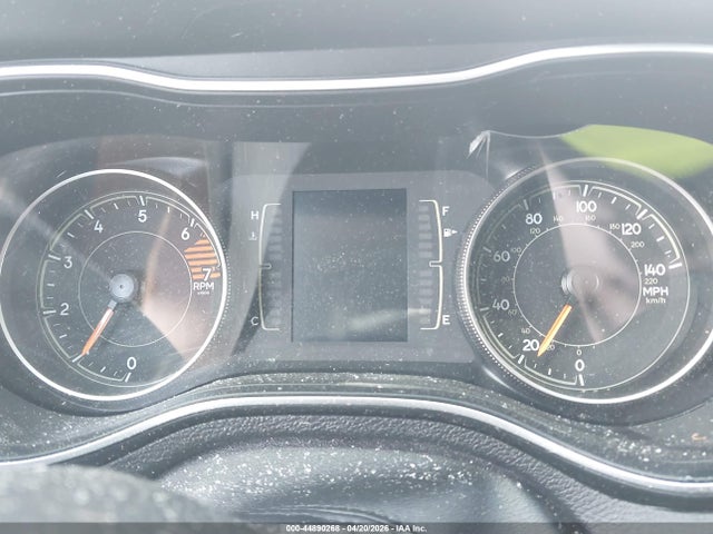 44890268 :رقم المزاد ، 1C4PJLLB1LD586165 vin ، 2020 Jeep Cherokee Latitude Plus Fwd مزاد بيع