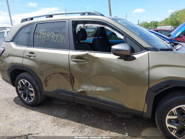 Продаж на аукціоні авто 2026 Subaru Forester Premium, vin: 4S4SLDD69T3005766, номер лоту: 44890284