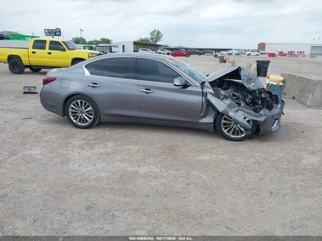 44890292 :رقم المزاد ، JN1EV7BP9MM702278 vin ، 2021 Infiniti Q50 Luxe مزاد بيع