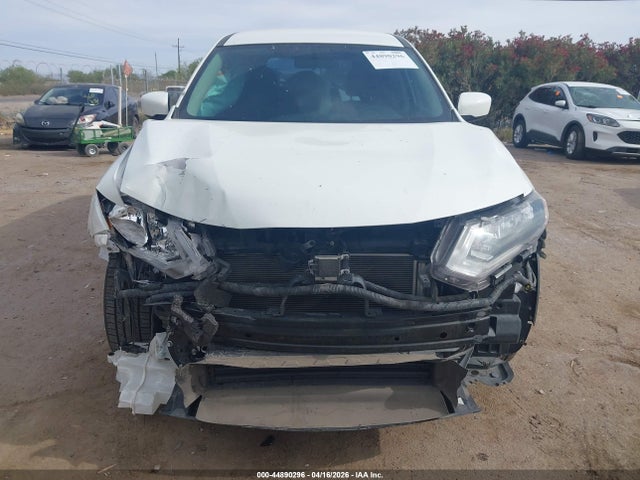 KNMAT2MTXJP556062 Nissan ROGUE S