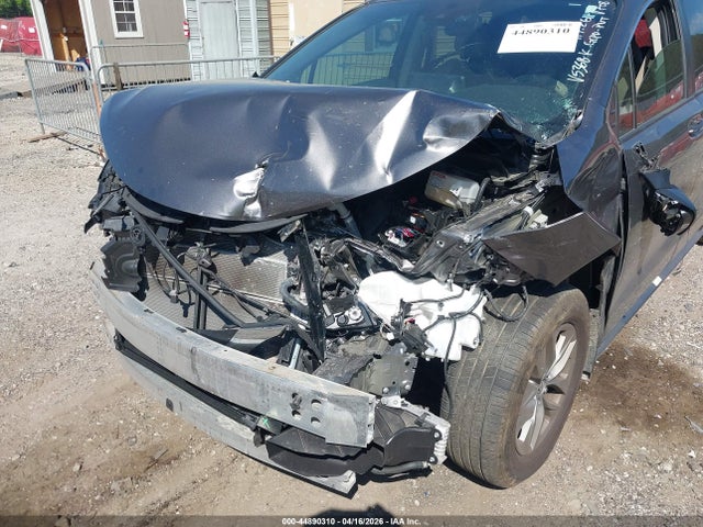 Toyota SIENNA XLE 2024 5TDYRKEC4RS205368 Image 6