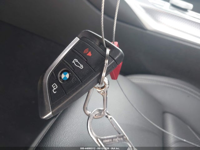 44890312 :رقم المزاد ، 3MW89FF01R8E65583 vin ، 2024 Bmw 330i Xdrive مزاد بيع