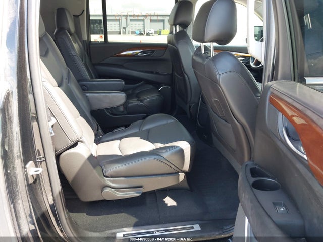 44890339 :رقم المزاد ، 1GYS4HKJ1JR226959 vin ، 2018 Cadillac Escalade Esv Luxury مزاد بيع