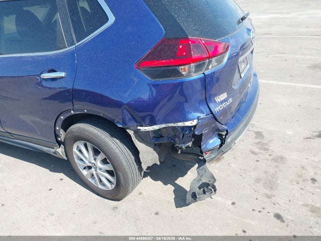 2018 Nissan Rogue Sv მანქანა იყიდება აუქციონზე, vin: 5N1AT2MV4JC827055, აუქციონის ნომერი: 44890357