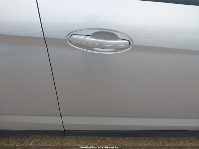 1FADP5AU0HL108842 Ford C-max Hybrid Se