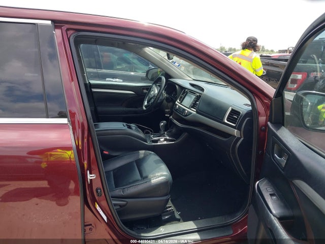 44890421 :رقم المزاد ، 5TDKKRFH5ES033407 vin ، 2014 Toyota Highlander Xle V6 مزاد بيع