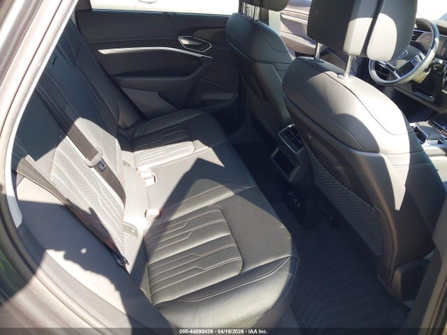 WA1VAAGE6KB023195 Audi E-tron Premium Plus