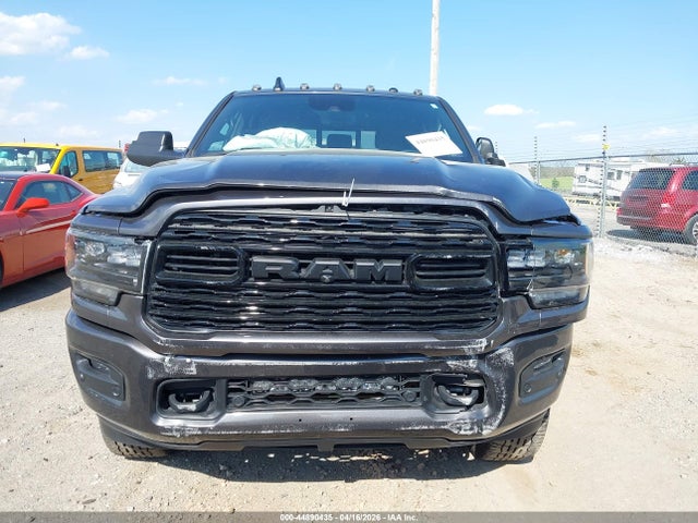 3C6UR5TJ8NG319889 RAM 2500 Limited 4x4 6&#039;4 Box