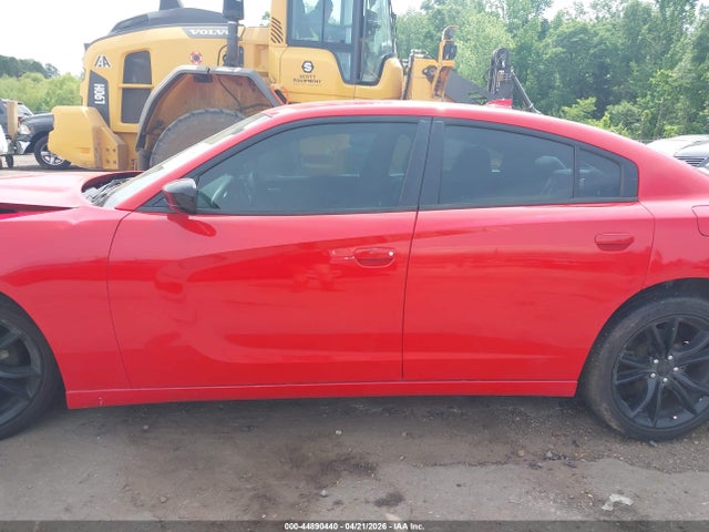 Продажа на аукционе авто 2016 Dodge Charger Sxt, vin: 2C3CDXHG2GH179809, номер лота: 44890440
