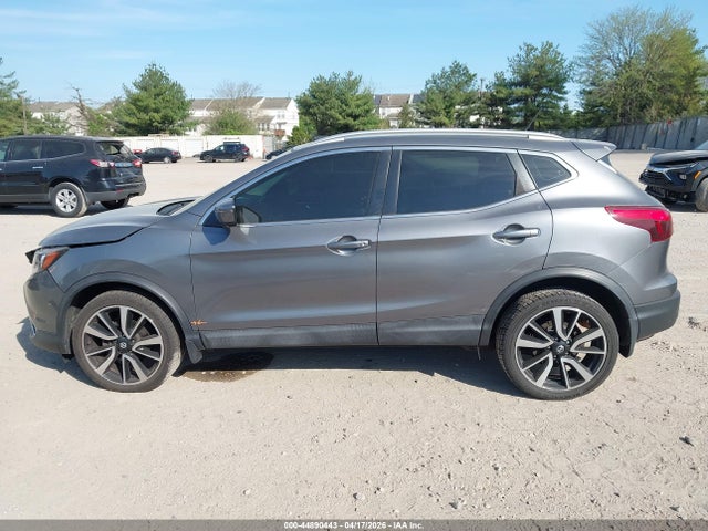 2017 Nissan Rogue Sport Sl მანქანა იყიდება აუქციონზე, vin: JN1BJ1CR3HW116519, აუქციონის ნომერი: 44890443