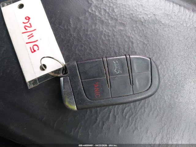 2015 Chrysler 200 Limited მანქანა იყიდება აუქციონზე, vin: 1C3CCCAB8FN705067, აუქციონის ნომერი: 44890461