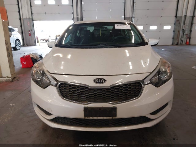 KNAFK4A67E5076000 KIA FORTE LX
