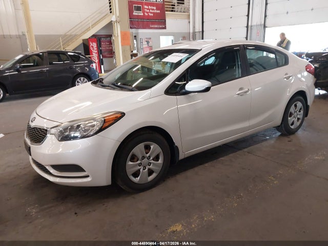 KNAFK4A67E5076000 KIA FORTE LX