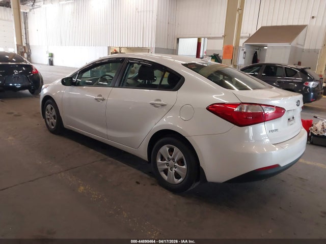 KNAFK4A67E5076000 KIA FORTE LX