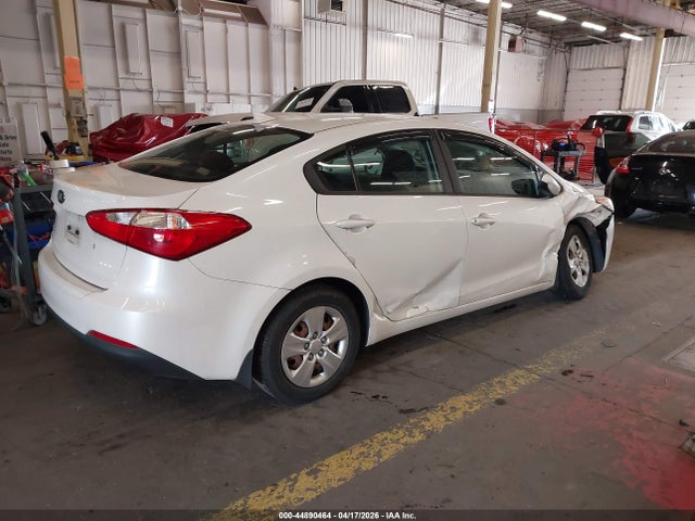 KNAFK4A67E5076000 KIA FORTE LX