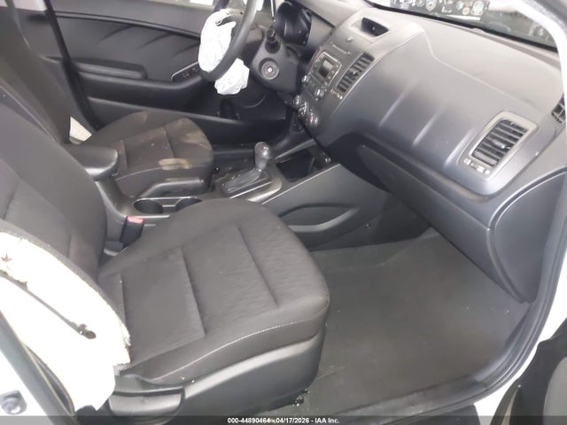 KNAFK4A67E5076000 KIA FORTE LX