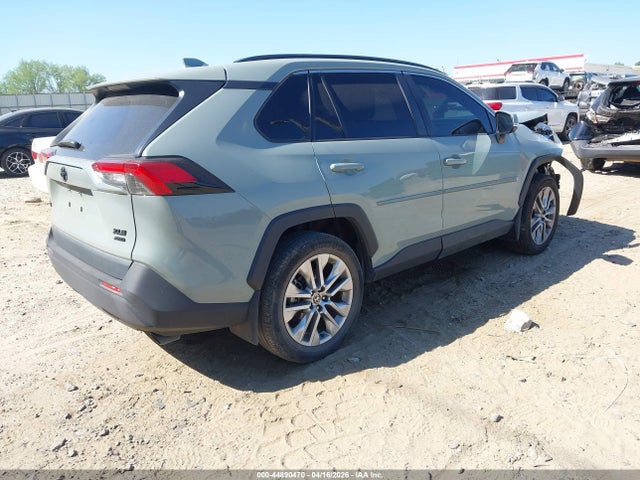 Продаж на аукціоні авто 2022 Toyota Rav4 Xle Premium, vin: 2T3A1RFV6NW297285, номер лоту: 44890470