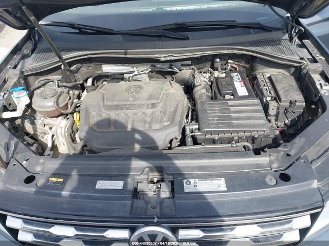 44890507 :رقم المزاد ، 3VV3B7AX1JM046125 vin ، 2018 Volkswagen Tiguan 2.0t Se/2.0t Sel مزاد بيع