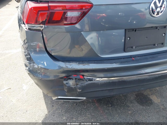 44890507 :رقم المزاد ، 3VV3B7AX1JM046125 vin ، 2018 Volkswagen Tiguan 2.0t Se/2.0t Sel مزاد بيع