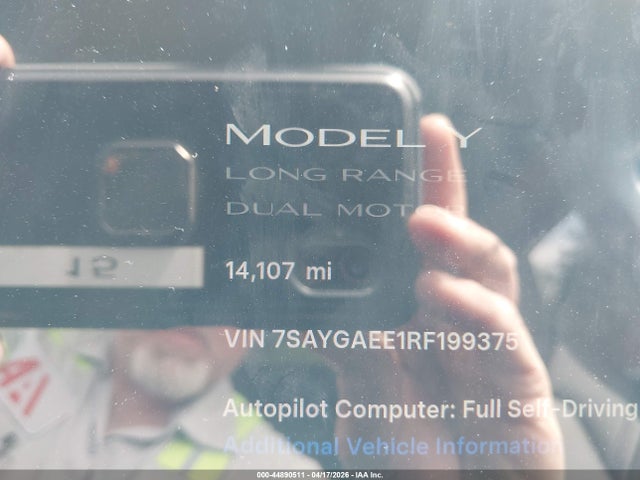 Продаж на аукціоні авто 2024 Tesla Model Y Long Range Dual Motor All-wheel Drive, vin: 7SAYGAEE1RF199375, номер лоту: 44890511