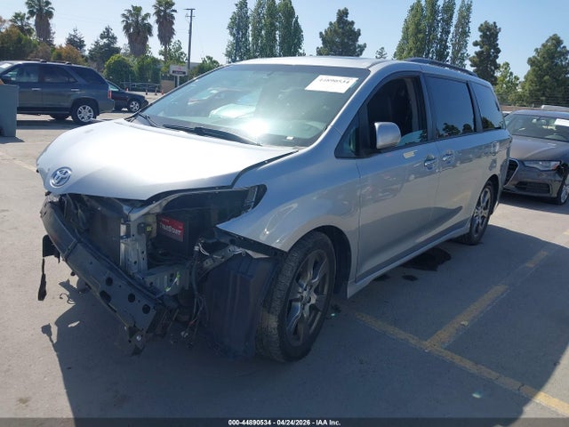 Aukcja sprzedaży 2017 Toyota Sienna Se Premium 8 Passenger, vin: 5TDXZ3DC8HS810964, numer aukcji: 44890534