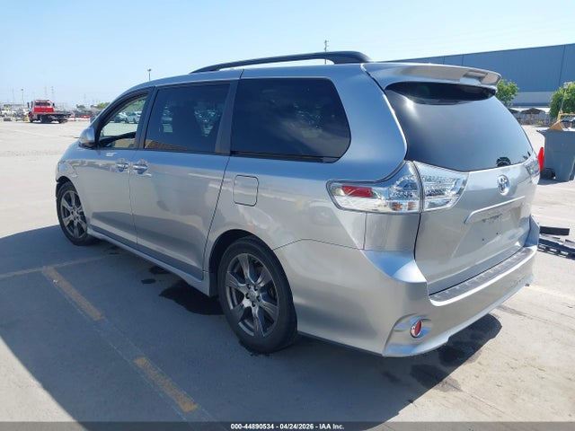 Aukcja sprzedaży 2017 Toyota Sienna Se Premium 8 Passenger, vin: 5TDXZ3DC8HS810964, numer aukcji: 44890534