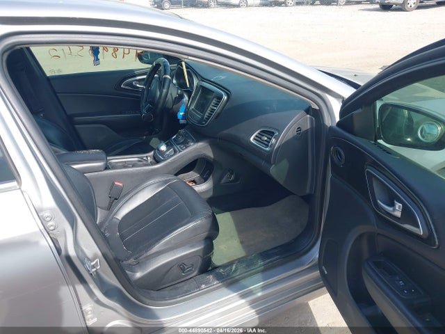 1C3CCCCG6FN524588 Chrysler 200 C