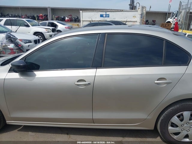 Продажа на аукционе авто 2013 Volkswagen Jetta 2.0l S, vin: 3VW2K7AJ9DM228842, номер лота: 44890558