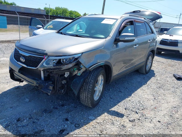 2015 Kia Sorento Lx მანქანა იყიდება აუქციონზე, vin: 5XYKT3A66FG647106, აუქციონის ნომერი: 44890580