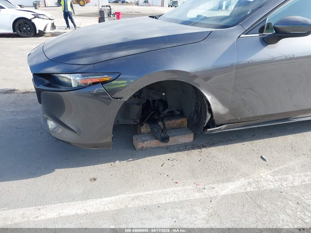 Продажа на аукционе авто 2021 Mazda Mazda3 Premium, vin: JM1BPAMLXM1348337, номер лота: 44890590
