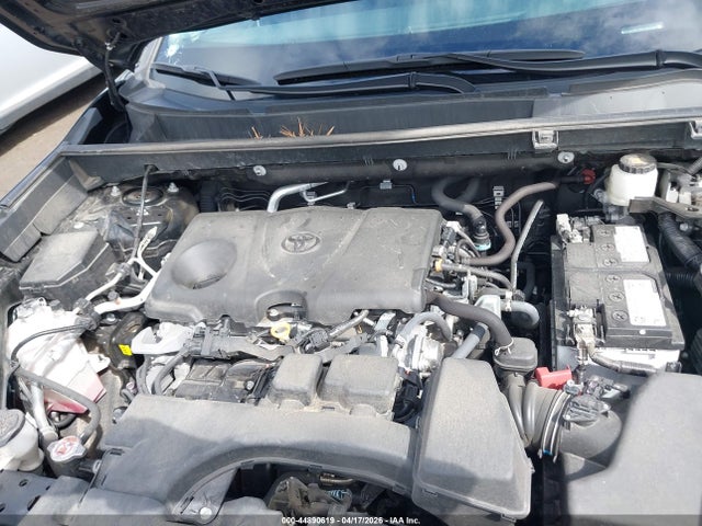 2T3A1RFV0RC394358 Toyota Rav4 Xle Premium
