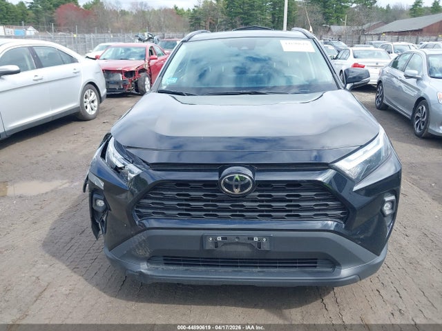 2T3A1RFV0RC394358 Toyota Rav4 Xle Premium
