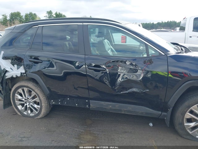 2T3A1RFV0RC394358 Toyota Rav4 Xle Premium