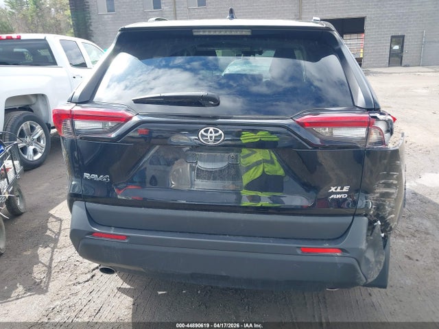 2T3A1RFV0RC394358 Toyota Rav4 Xle Premium