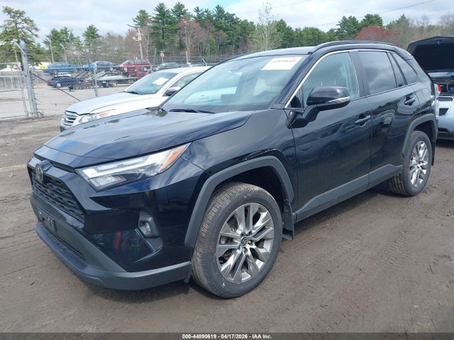 2T3A1RFV0RC394358 Toyota Rav4 Xle Premium