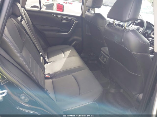 2T3A1RFV0RC394358 Toyota Rav4 Xle Premium