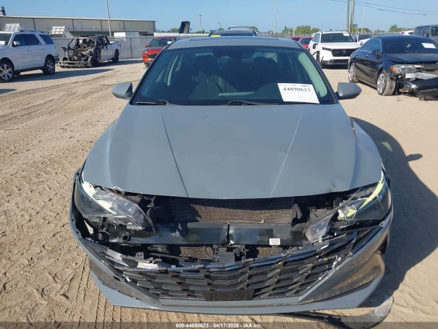 2021 Hyundai Elantra Sel მანქანა იყიდება აუქციონზე, vin: KMHLN4AG3MU118295, აუქციონის ნომერი: 44890623