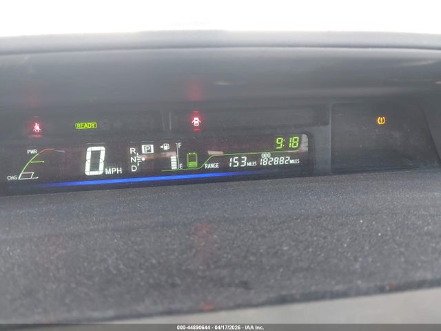 JTDZN3EU8GJ051174 Toyota Prius V Two