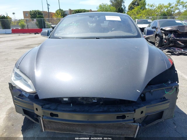 44890666 :رقم المزاد ، 5YJSA1E26GF126767 vin ، 2016 Tesla Model S 60d/70d/75d/85d/90d مزاد بيع