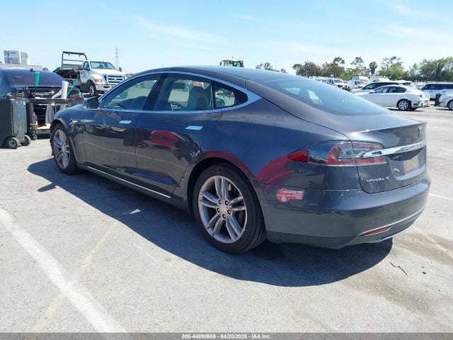 44890666 :رقم المزاد ، 5YJSA1E26GF126767 vin ، 2016 Tesla Model S 60d/70d/75d/85d/90d مزاد بيع