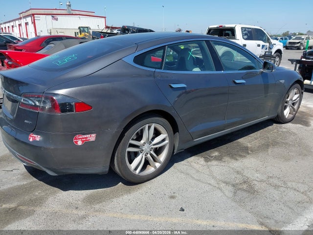 44890666 :رقم المزاد ، 5YJSA1E26GF126767 vin ، 2016 Tesla Model S 60d/70d/75d/85d/90d مزاد بيع